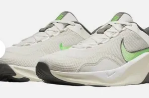 Nike Legend Essential 3 Running Crossfit‎ Shoes - NEW - Size 6. thumbnail 1