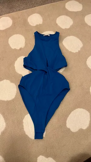twist cutout high neck bodysuit thumbnail 4