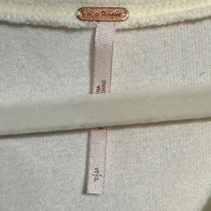 Free People‎ Off-White Lightweight Sweater Soft Slouchy & Effortless Sz S thumbnail 3