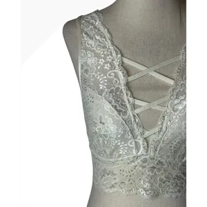 Candie's Lace Bralette Women Medium Ivory Strappy V Neck Wireless Intimates Sexy thumbnail 6