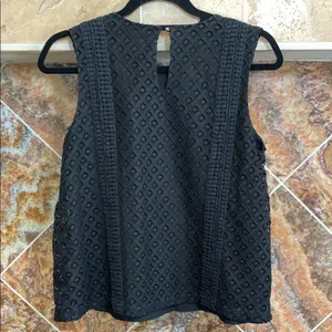 Women's Banana Republic Peplum Black Eyelet Lacy Ruffle Sleeveless Blouse Medium thumbnail 2