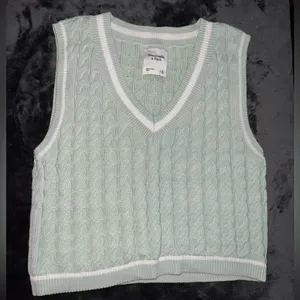 Abercrombie Cable V-Neck Sweater Vest Size XL thumbnail 9