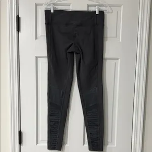 ALO Yoga Women's Charcoal Moto Leggings thumbnail 7