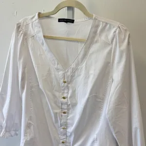 Adrienne Vittadini White‎ V-Neck Button Front Blouse Jersey Side Panels Medium thumbnail 3