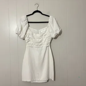 ASTR The Label Linen Pleat Front Mini Dress Puff Sleeve White Womens Size Medium thumbnail 2