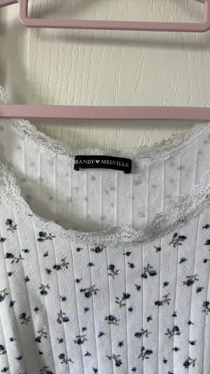 Brandy Melville White Lace Trim Tank Top thumbnail 4