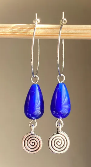 Handmade german teardrop beads & swirl dangle hoop earrings💫💙 thumbnail 3