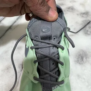 Nike Roshe Two Running Shoes Fresh Mint Green Women's Size 9 (844931-303) thumbnail 6