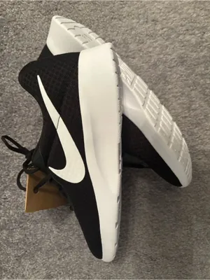 Nike Black with White Swoosh Lightweight Shorts Sneakers thumbnail 9