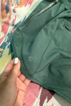 Athletic Shorts Green Size 6 thumbnail 3