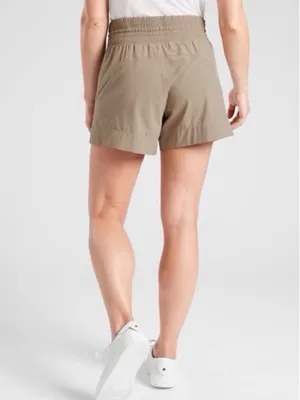 Athleta Women’s Camden Shorts 5” Lightweight Outdoor in Tan Khaki 6 thumbnail 3