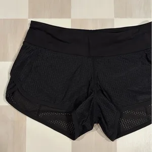 Lululemon Black Mesh Speed Short thumbnail 2