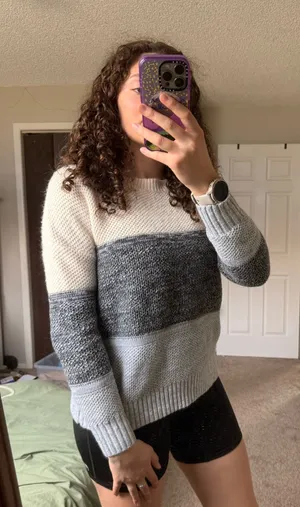 Women’s sweater Multiple thumbnail 1
