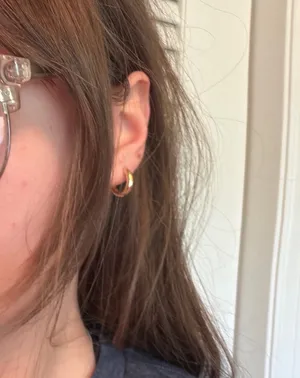 Chunky gold hoop earrings H&M thumbnail 3