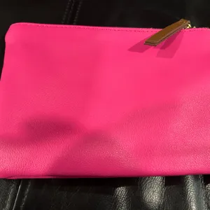 Juicy Couture Hot Pink Cosmetic Pouch thumbnail 5