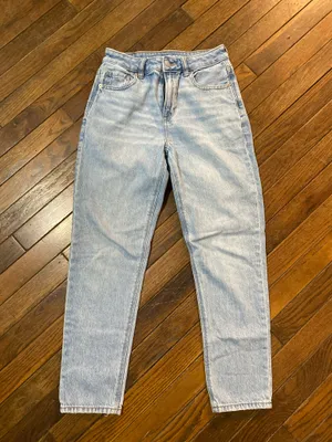American Eagle Mom Jeans thumbnail 1