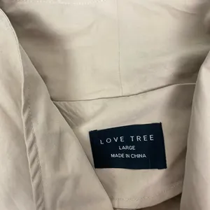 Womens tan trench‎ coat Size L thumbnail 2