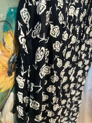 Nostalgia Black and White Floral Flare Pants tied waistband pockets thumbnail 5