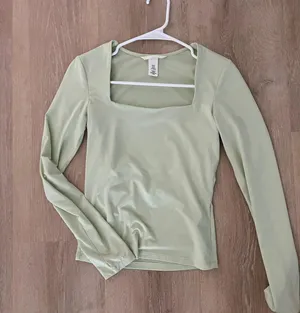 H&M Top thumbnail 1