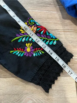 Artisan Made in Mexico Floral Embroidered Top Size Large thumbnail 7