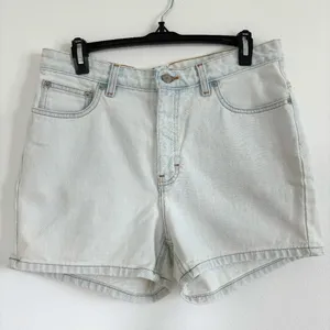 Vintage Tommy Hilfiger Shorts Womens 8/10 Light Wash Denim Classic 90s Beach USA thumbnail 1