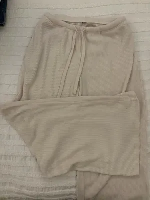 Amazon Pants thumbnail 1