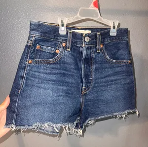Levi's 501 Shorts thumbnail 1