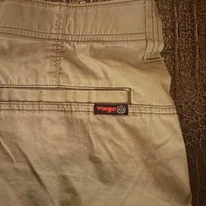 Wrangler All Terrain Gear Cargo Shorts Mens Size 32 Green Utility Pockets thumbnail 7