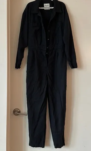 Black Jumpsuit Abercrombie Size Small Petite thumbnail 1
