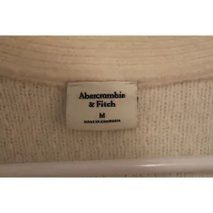 Womens Abercrombie & Fitch Cream Ribbed Knit Long Sleeve Cardigan Sweater Size M thumbnail 3