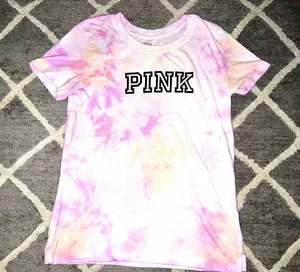 PINK - Victoria's Secret T-shirt thumbnail 1