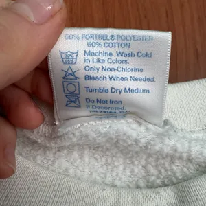Vintage 90s Hard Rock Cafe Holiday Ski Sweatshirt thumbnail 8