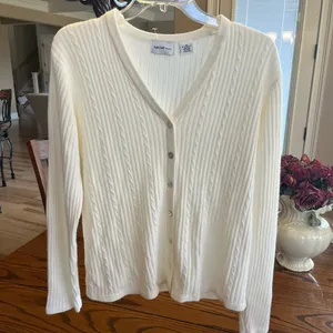 Vintage Classic Cable Knit Cardigan Cream Acrylic Lightweight Sweater Womens M thumbnail 5