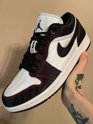 Air Jordan Wmns 1 Low SE Utility ‘White Black Red’ thumbnail 1