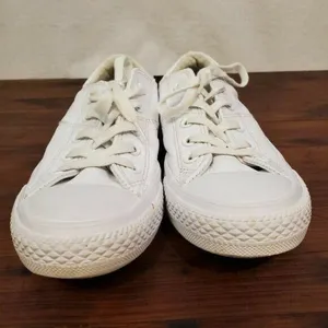 Converse Womens Shoes Size 6 White Leather Chuck Taylors Lace-Up Low Top thumbnail 6