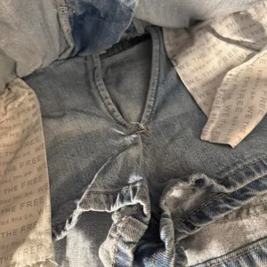 Free People ( We The Free) Denim Skort . Perfect for any occasion. NWOT, size 25 thumbnail 3
