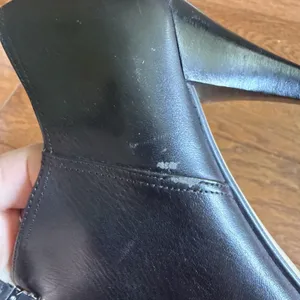 Michael Kors MK 7.6 M Black Leather Ankle Boots Front Zipper Pointed Toe Witchy thumbnail 7