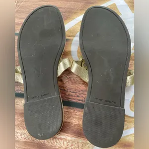 Tory Burch Gold Sandals Elegant Design thumbnail 9