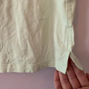 Lululemon Large Mint Green Cropped Short Sleeve Shirt Athleisure Women's size 10 thumbnail 4
