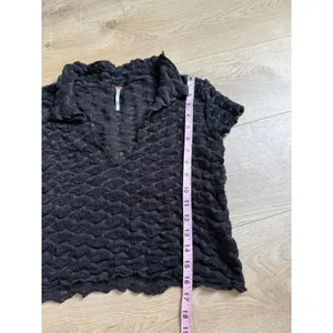 EUC Free People Molly Tee Textured black Crop Polyester Stretch collared size S thumbnail 4