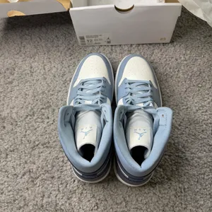 Jordan 1 Mid Sail Diffused Blue Grey BQ6472-140 Womens 12 Sneaker Mid Top thumbnail 3