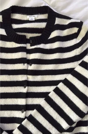 Cardigan Urban Outfitters thumbnail 2