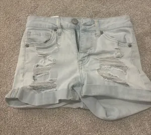 Aeropostale Jean Shorts High-Rise Midi Ripped light wash thumbnail 1
