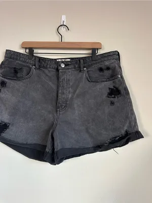 Free People Curvy Black Wash Distressed Jeans Shorts thumbnail 2