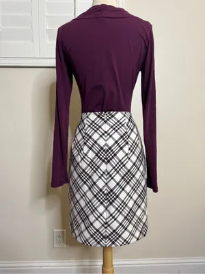 Express Size 6 Black, Burgundy and White Plaid Check A-Line Knee Length Skirt thumbnail 4