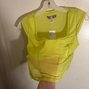 NWT Zara Sheer Mesh Neon Yellow Crop Top thumbnail 8