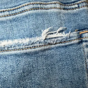 BKE Womens Size 28x32 Billie Slim Fit High Rise Bootcut Jeans Distressed Denim thumbnail 12