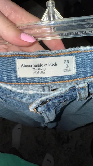 Abercrombie The Skinny High-Rise thumbnail 5