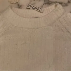 NWT Madewell Ribbed Cotton-Blend Sweater M box cut slice flower embroidery incl thumbnail 6