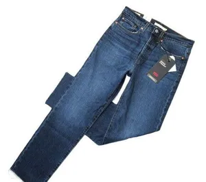 Levi's NWT Wedgie Straight in Salsa Roll Stretch Denim Crop Fray Jeans 27 thumbnail 1